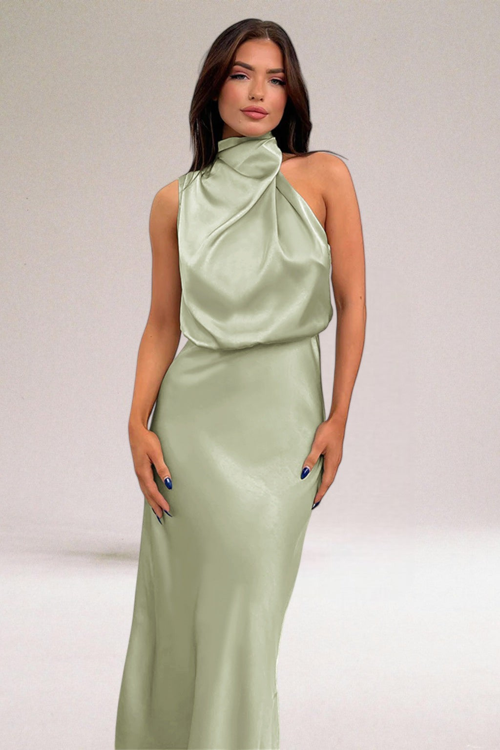 Flavia | Vestido de Mulher Halter de Cetim Glamouroso