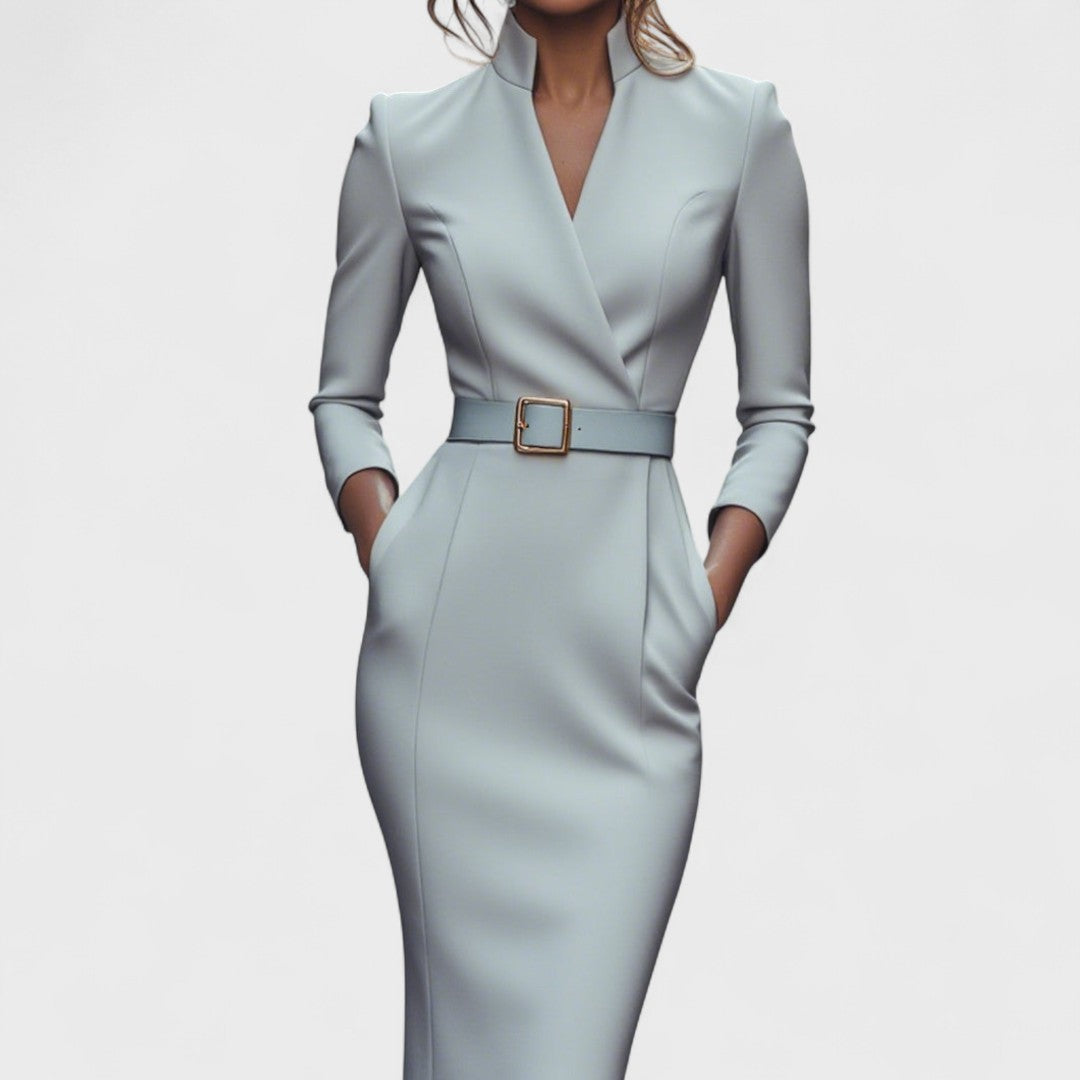 Mandarin - Vestido Preto Refinado com Cinto e Gola
