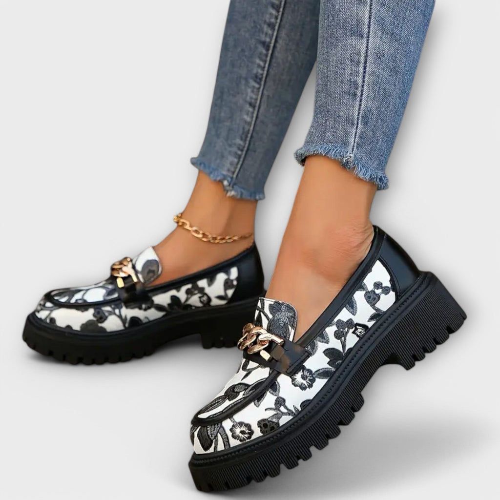 Sandra - Mocassins Clássicos Retro com Estilo
