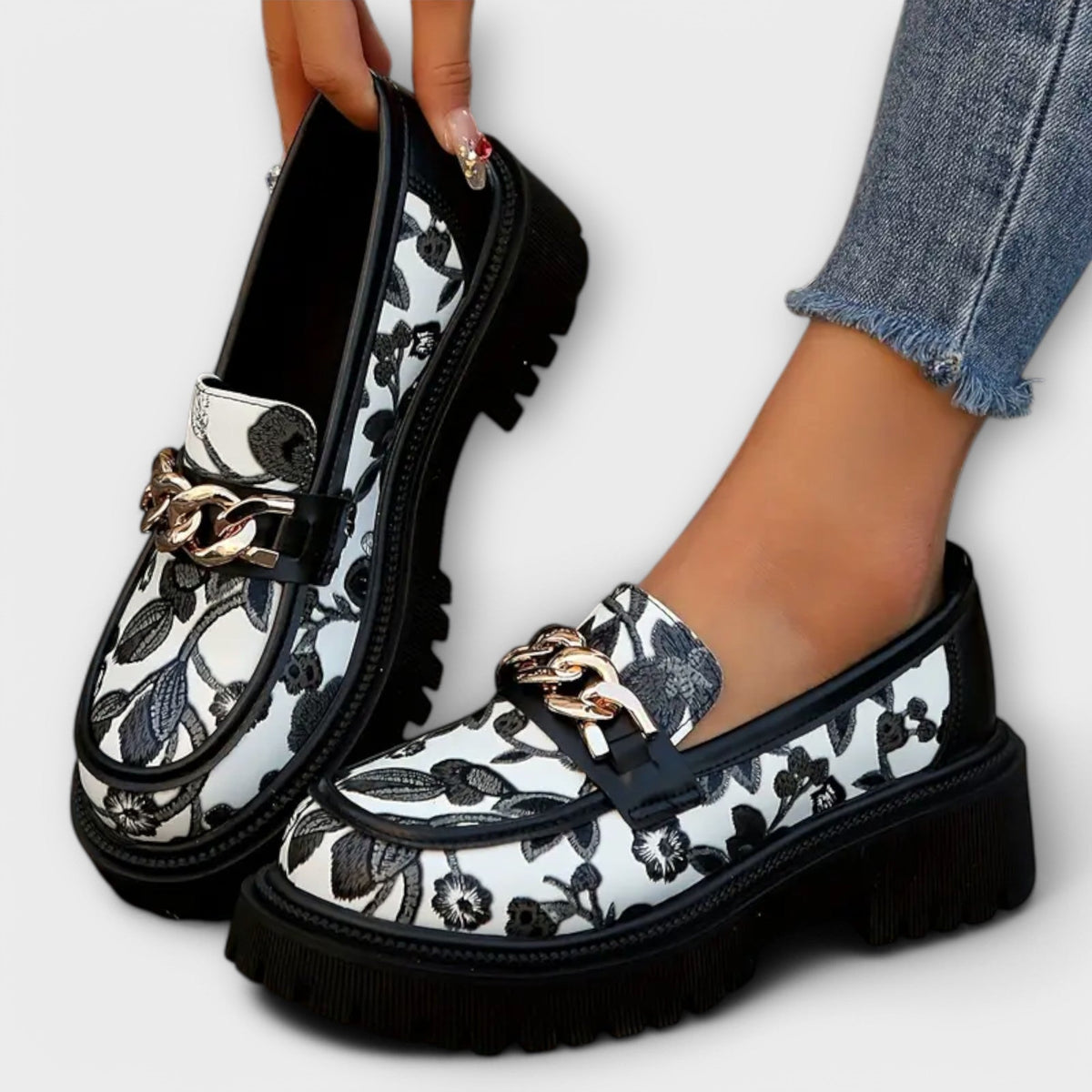 Sandra - Mocassins Clássicos Retro com Estilo