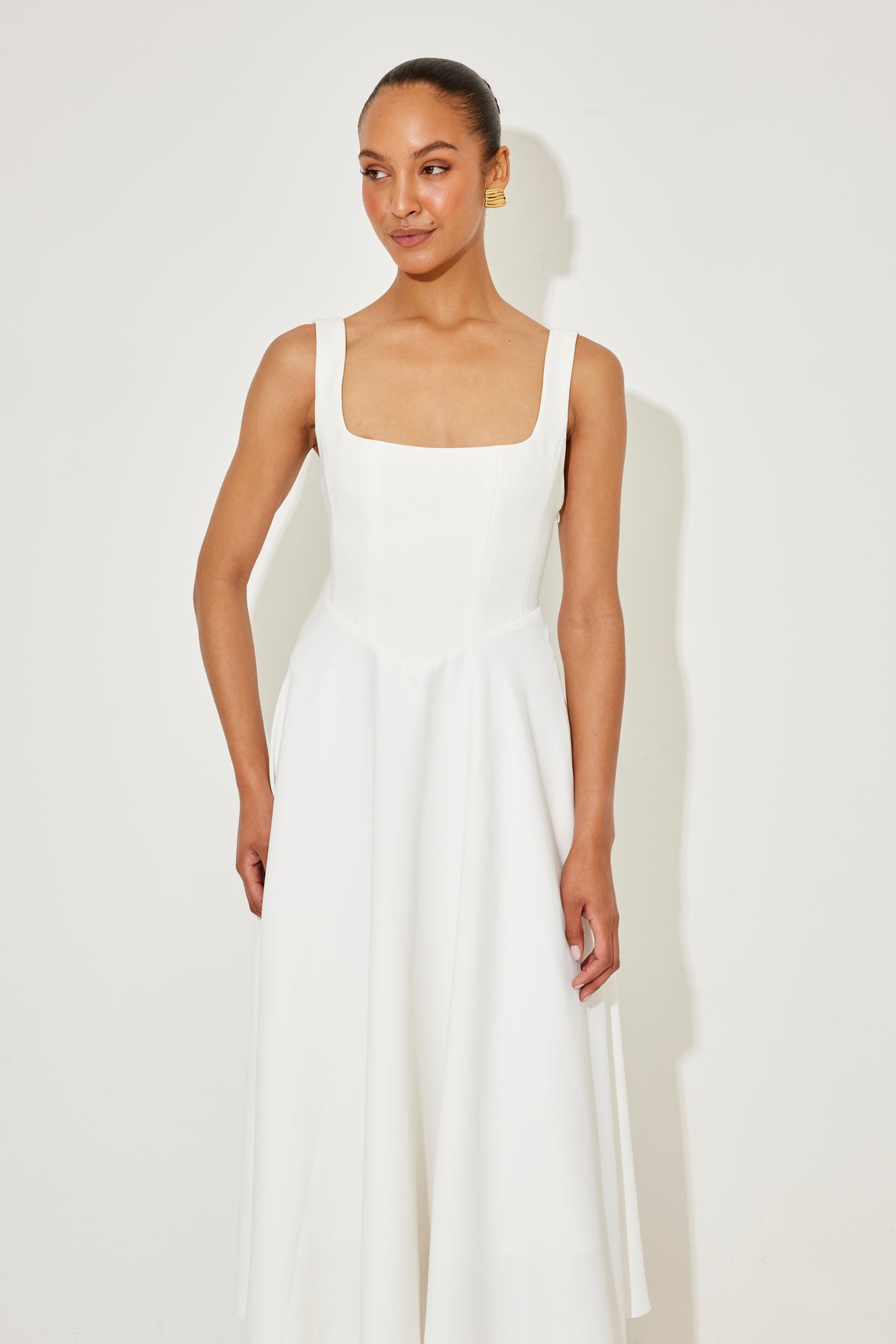 Amelia™ | Vestido midi fluido e atemporal