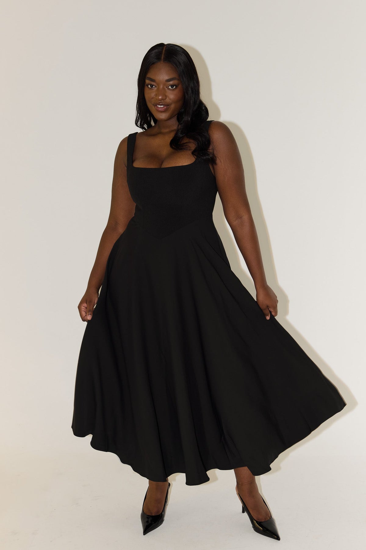 Amelia™ | Vestido midi fluido e atemporal